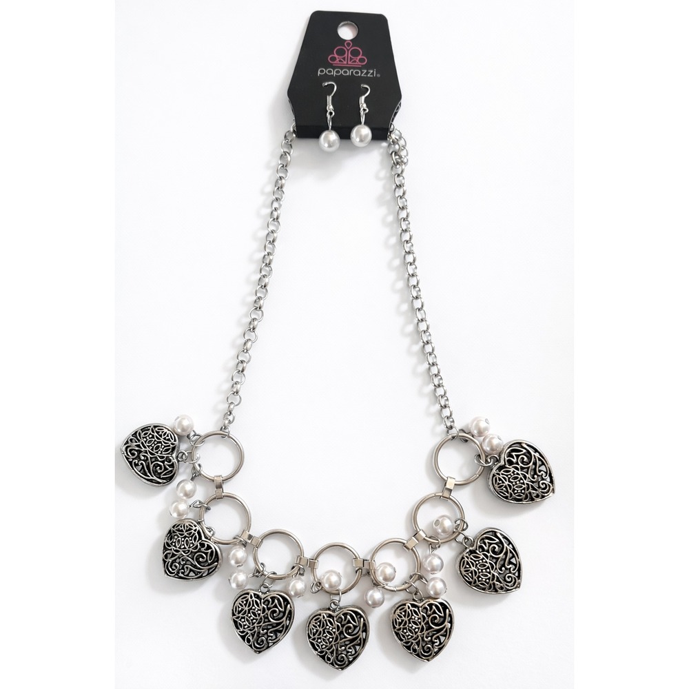 Paparazzi Very Valentine Silver Heart Necklace & Earrings Faux Pearl Beads - Picture 2 of 6